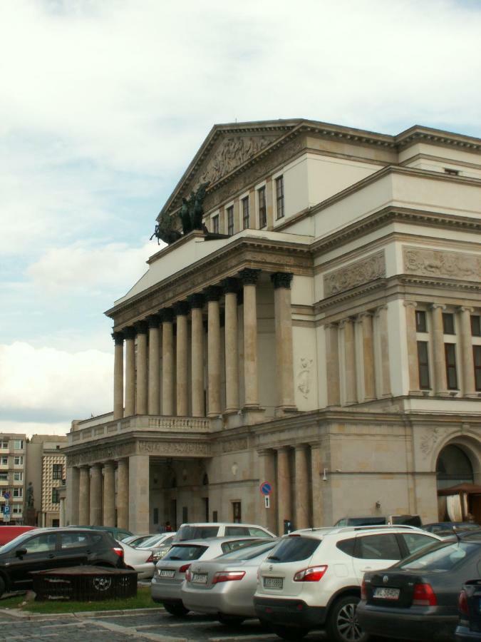 Old Town Grand Theatre Апартаменти Варшава